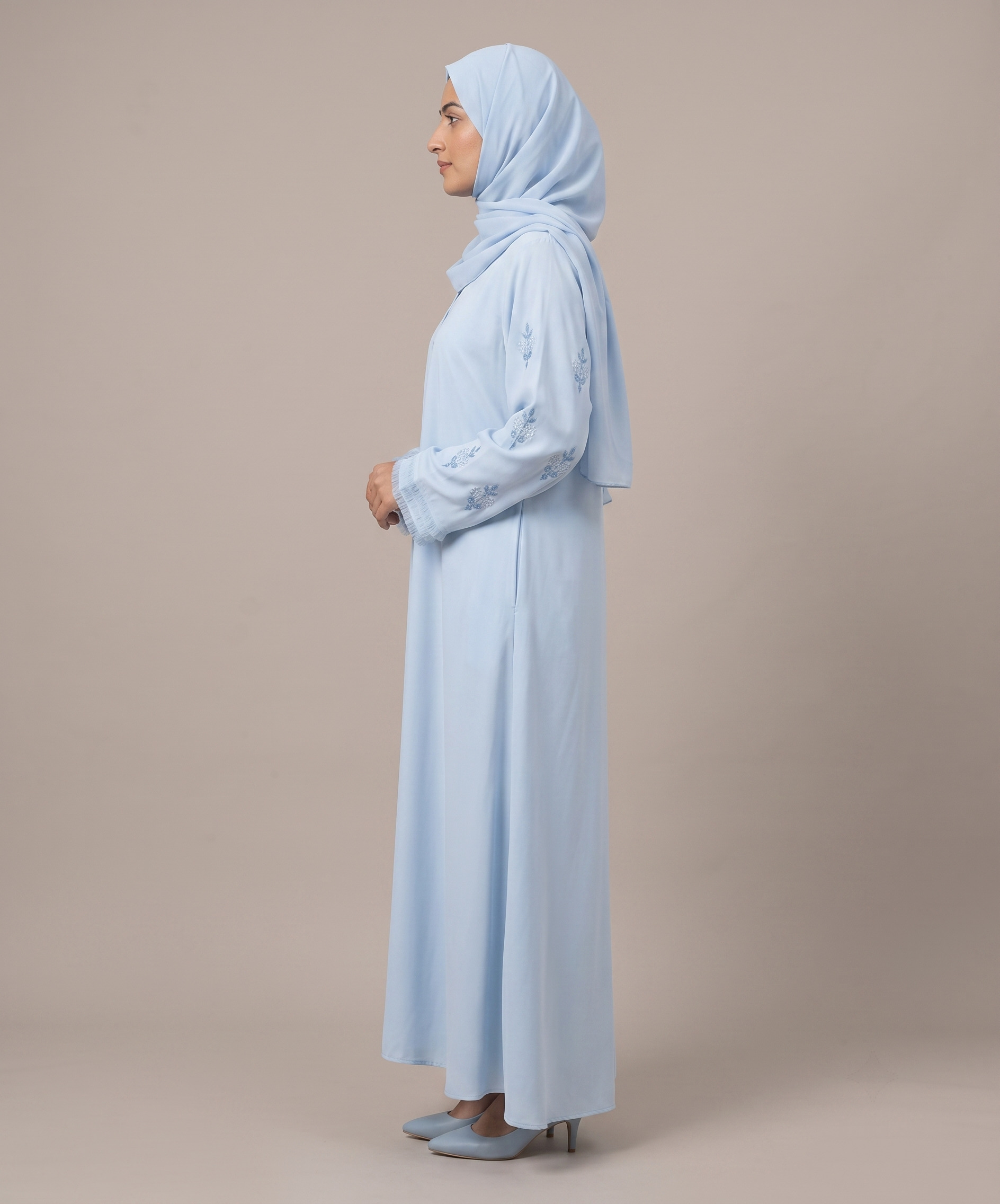Fancy Hand-Beaded Front Open Abaya - Image 10
