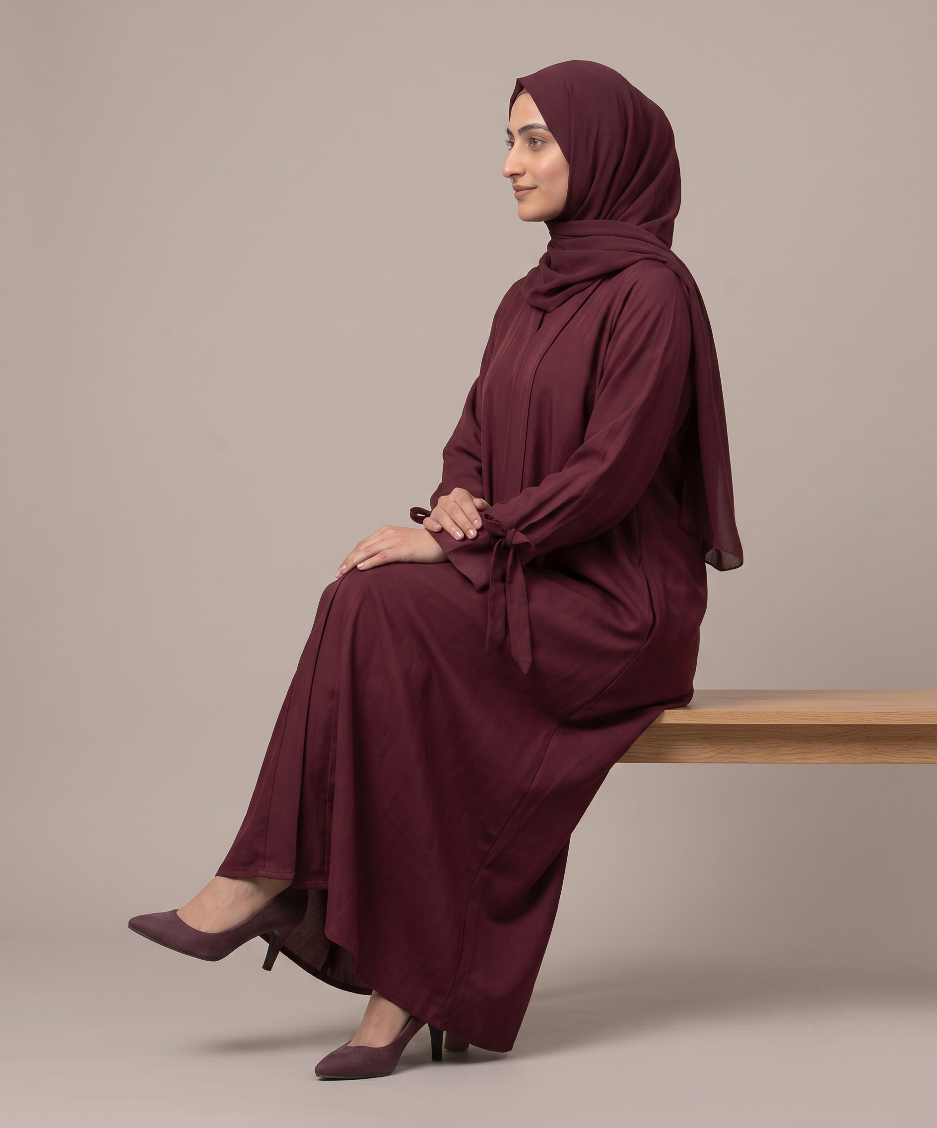 Zoom Nida Front Open Abaya - Image 2